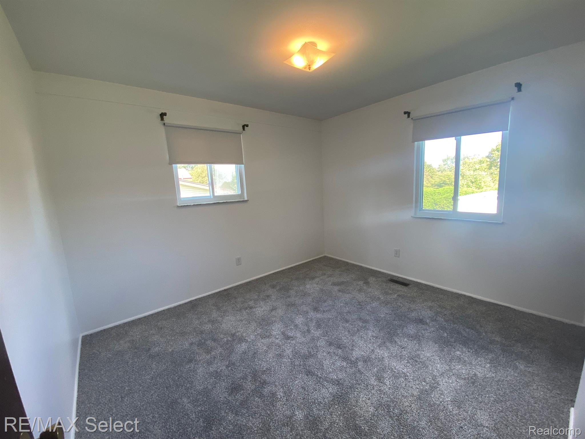 4096 Beecher Road Flint, MI 48532 - Photo 7 of 22 Gallery Image 7
