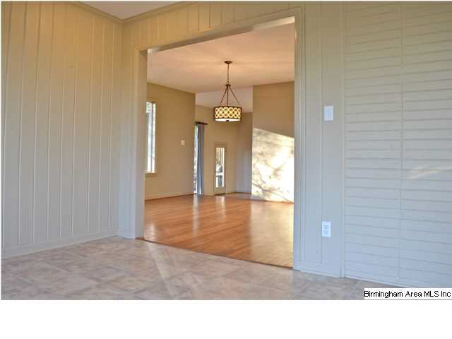 2729 Shades Crest Road Birmingham, AL 35216 - Photo 10 of 31