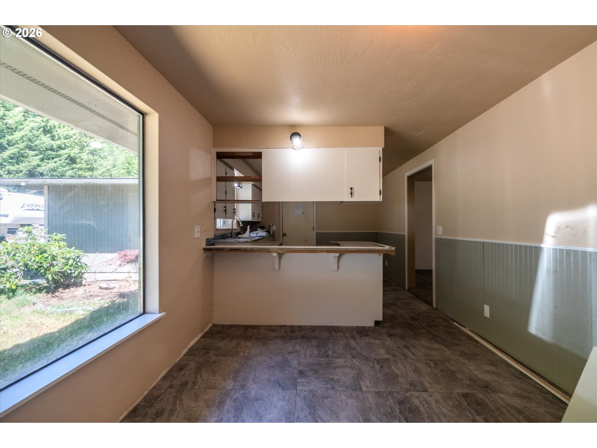 93845 Upper Loop Lane Coos Bay, OR 97420 - Photo 48 of 48 Kitchen/Dining Room