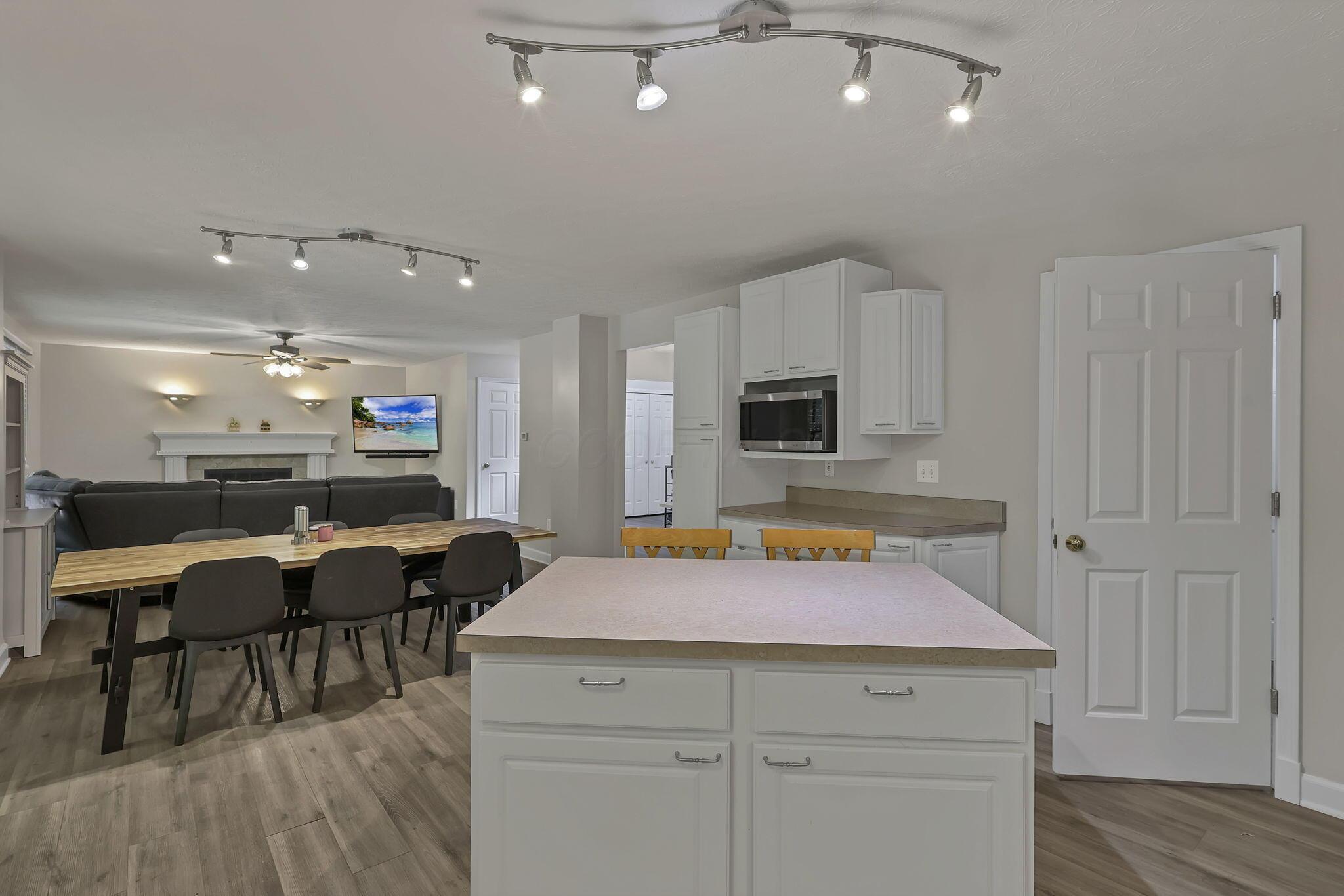 6690 Watkins Road Southwest Pataskala, OH 43062 - Photo 25 of 83 Kitchen
