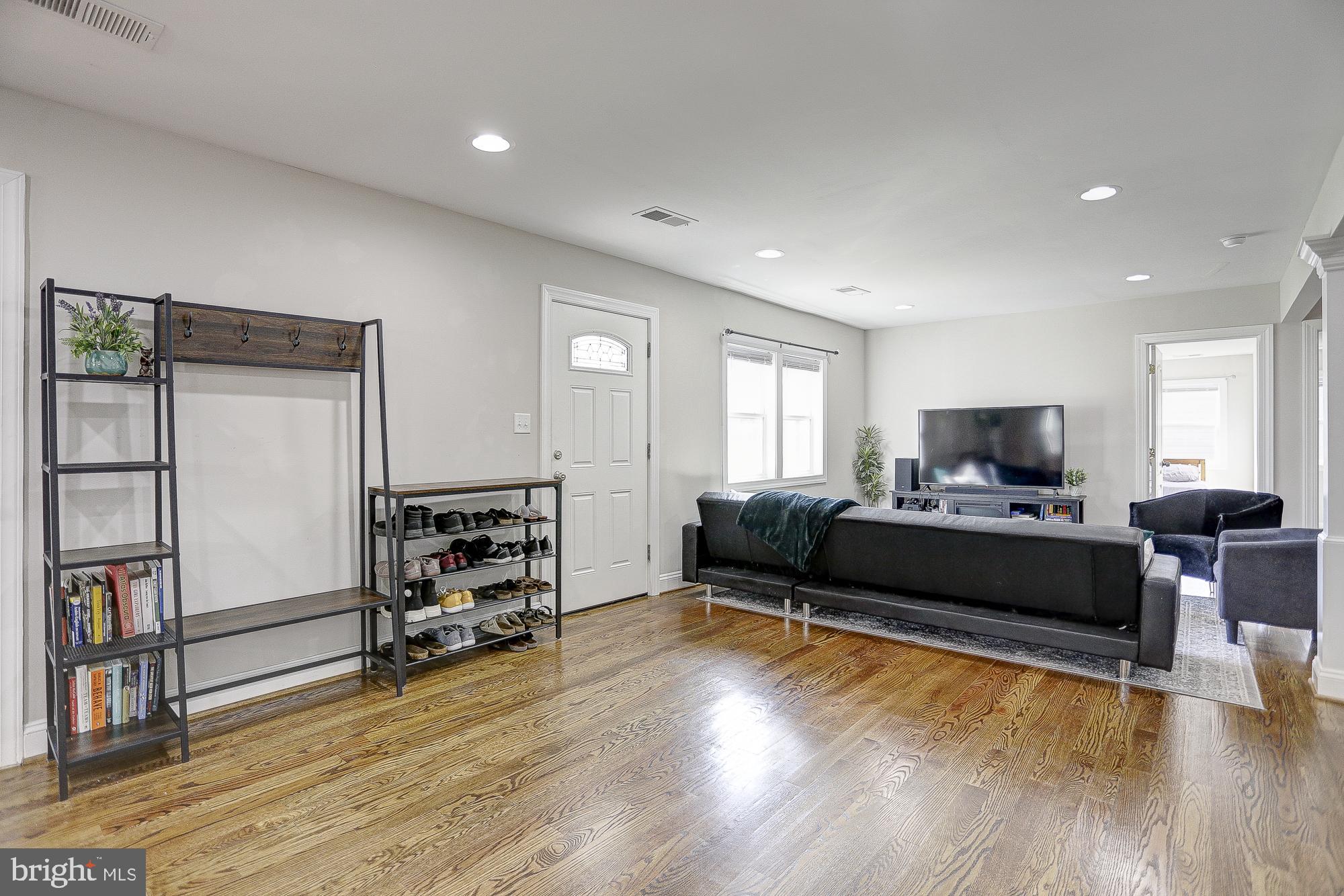 8809 Dangerfield Road Clinton, MD 20735 - Photo 3 of 26 Gallery Image 3