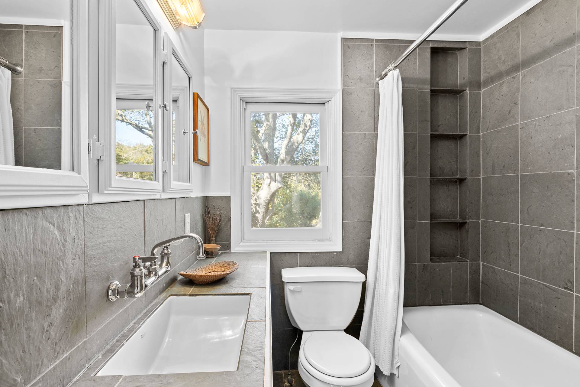 350 Highland Terrace Bridgehampton, NY 11932 - Photo 13 of 26