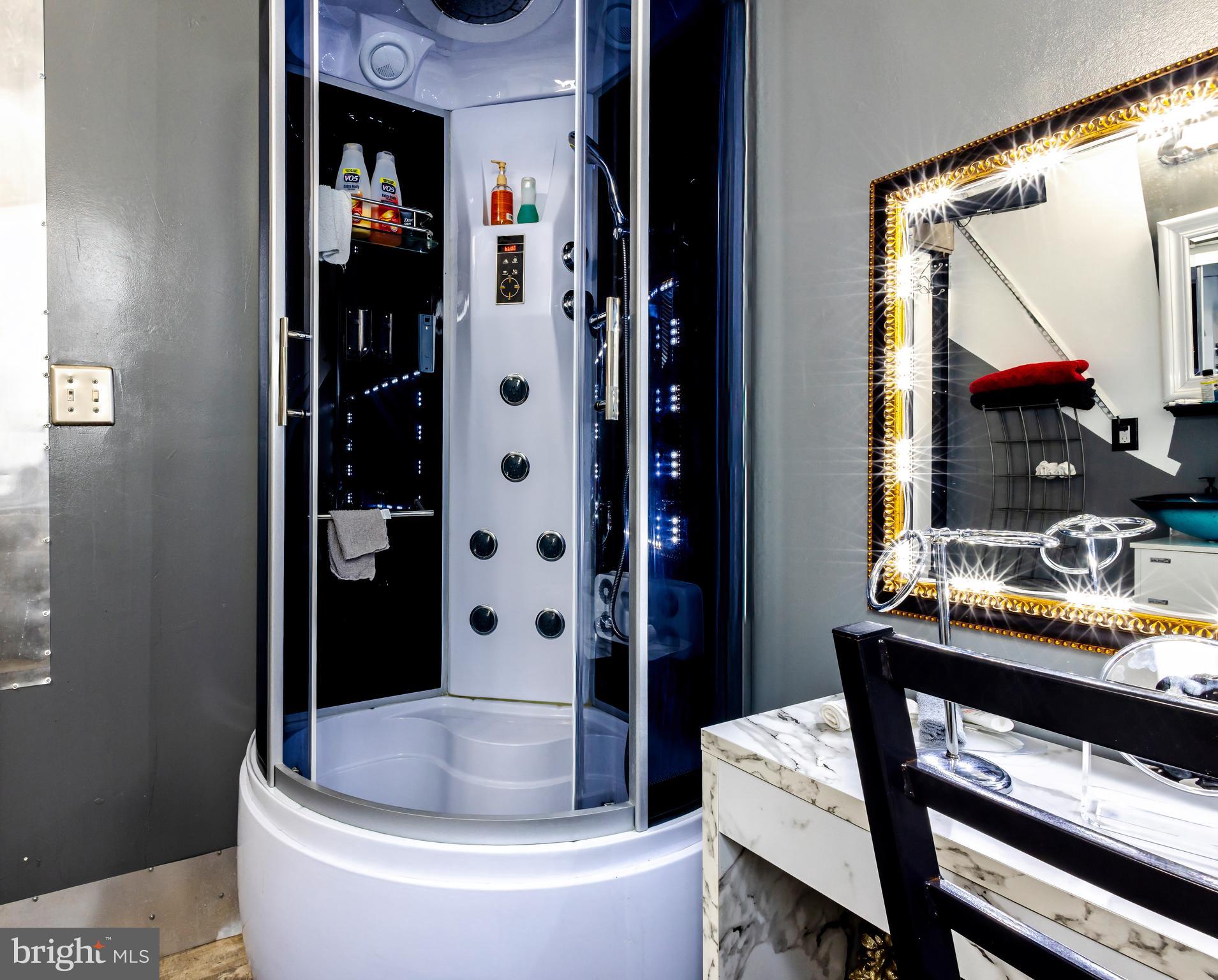 424 State Street Camden, NJ 08102 - Photo 20 of 36 a bathroom with a bathtub and a sink
