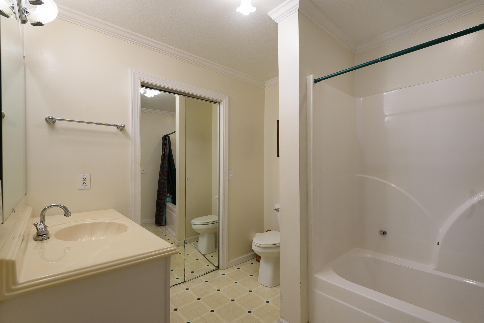 221 Wilder Road Chickamauga, GA 30707 - Photo 20 of 25 Full Bath