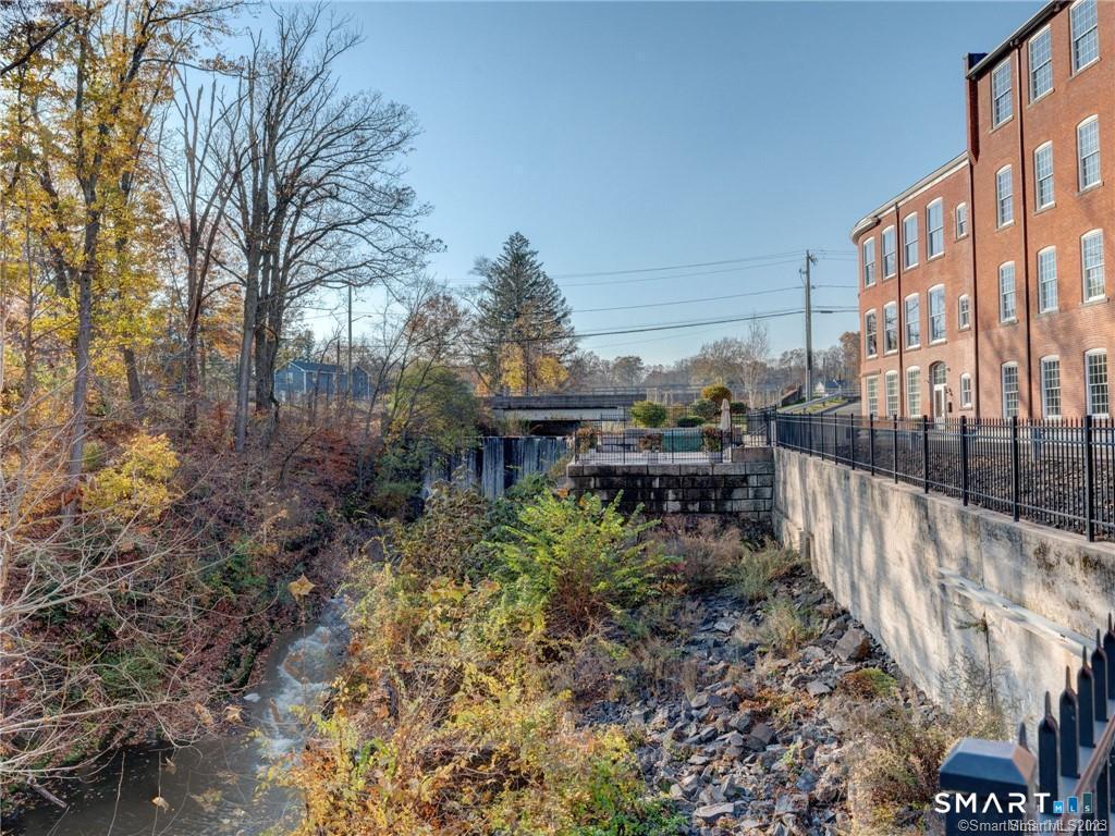 10 Main Street, Unit 107 Berlin, CT 06037 - Photo 22 of 23