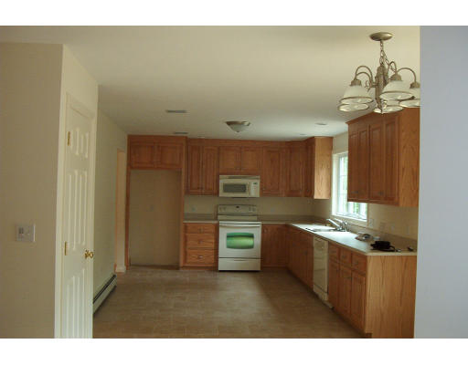 91 Devonshire Road Attleboro, MA 02703 - Photo 7 of 23 Gallery Image 7