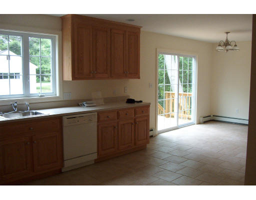 91 Devonshire Road Attleboro, MA 02703 - Photo 8 of 23 Gallery Image 8