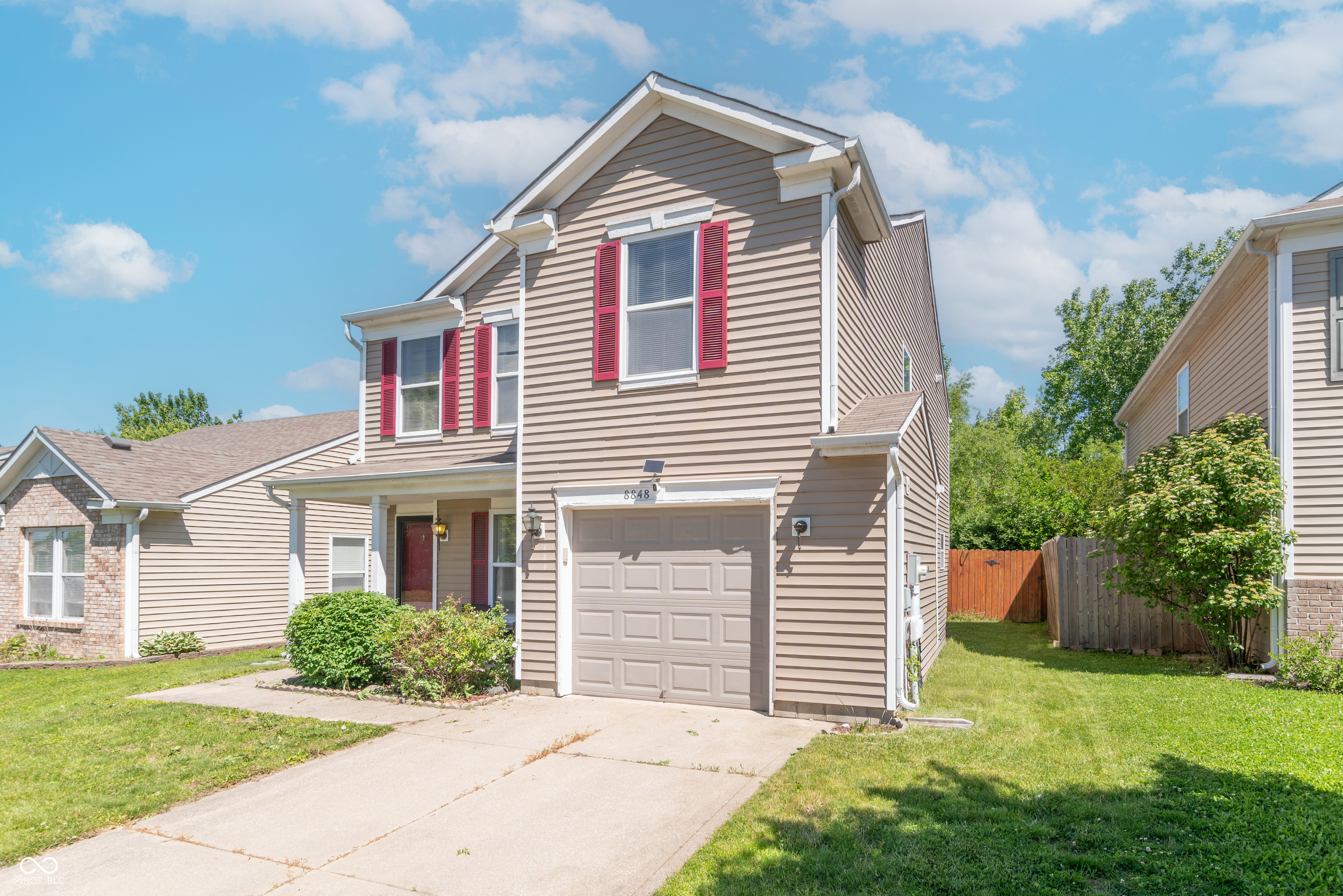 8848 Hosta Way Camby, IN 46113 - Photo 4 of 34
