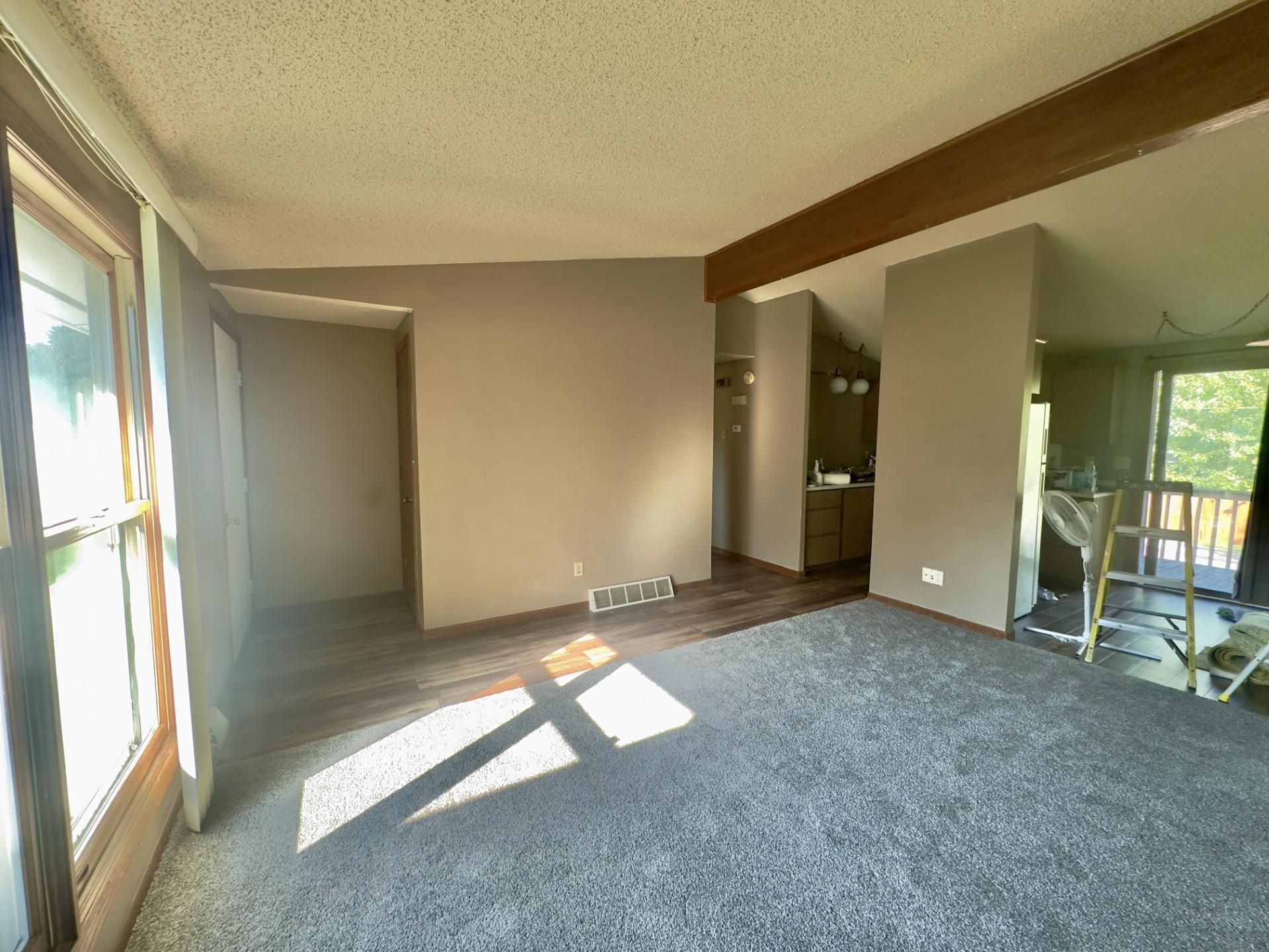 550 Hanabarger Street Lanark, IL 61046 - Photo 16 of 21 an empty room with windows