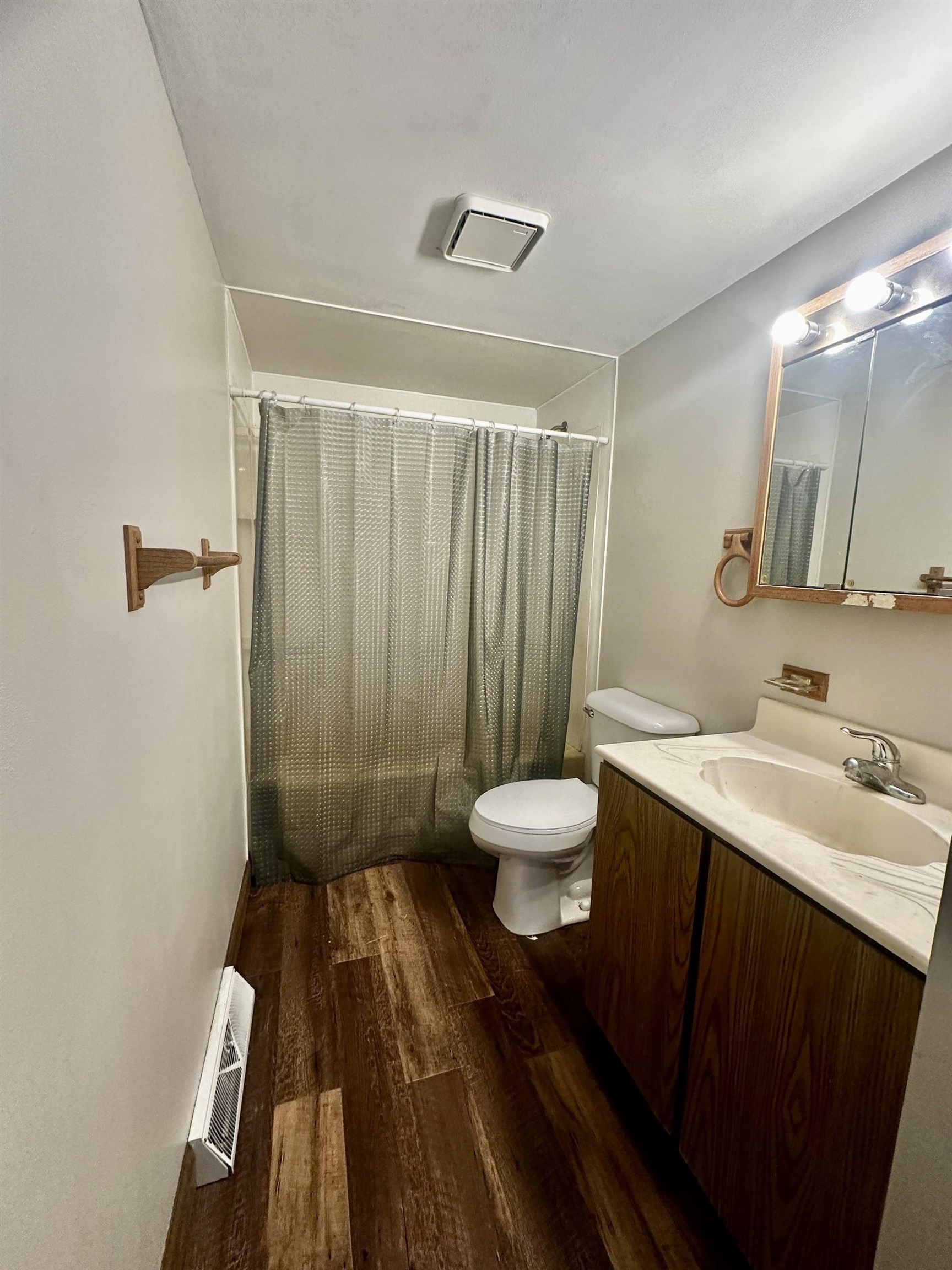 550 Hanabarger Street Lanark, IL 61046 - Photo 5 of 21 a bathroom with a sink and a mirror