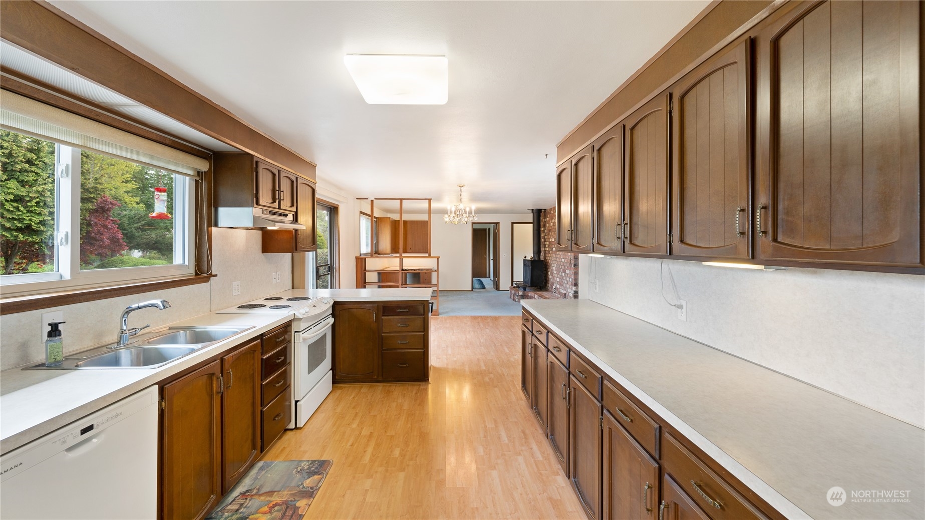 14250 Gibralter Road Anacortes, WA 98221 - Photo 9 of 38 Gallery Image 9