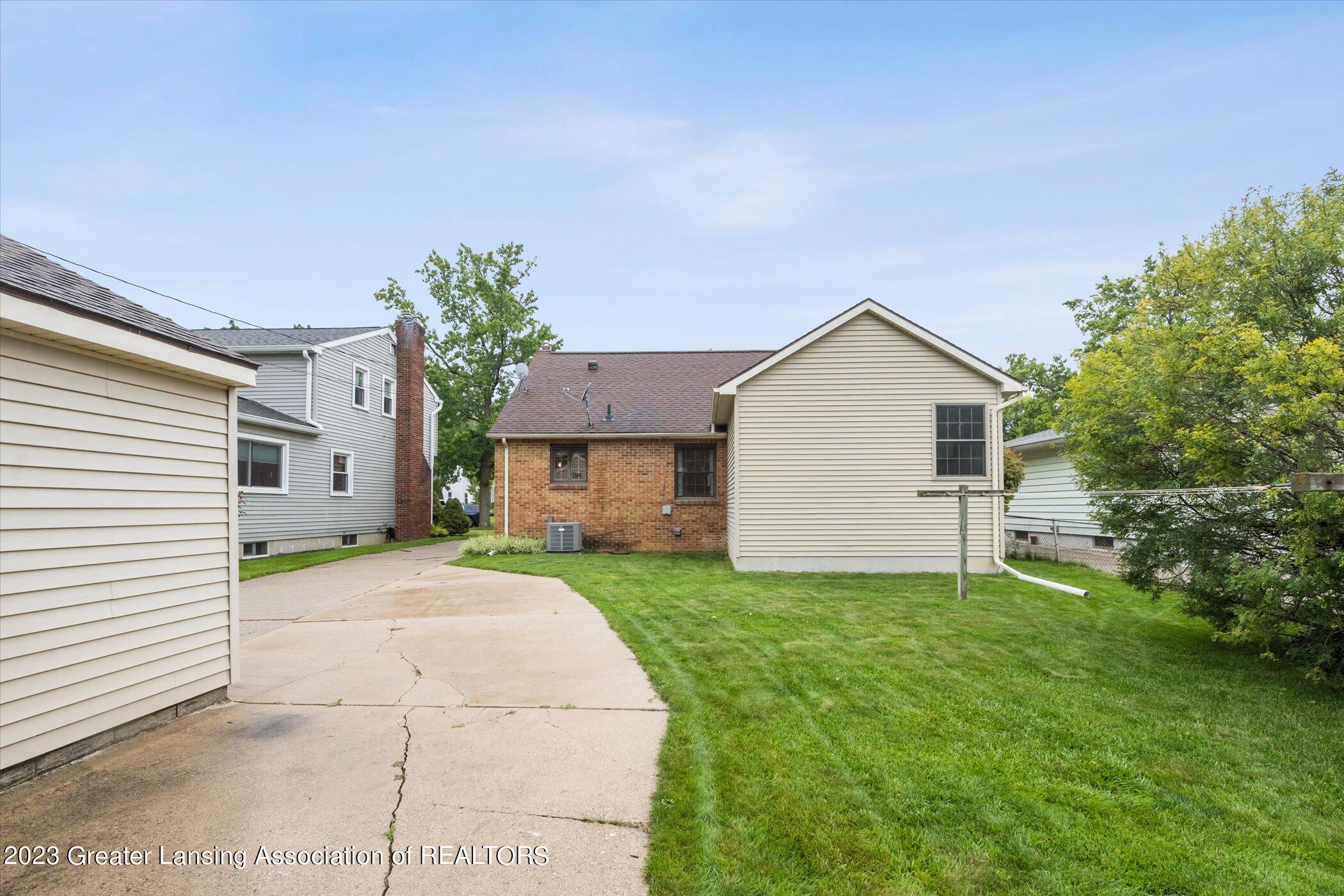 2401 Chatham Road Lansing, MI 48910 - Photo 26 of 27 36-2401-Chatham-Rd-Lansing-MI-48910-Wind