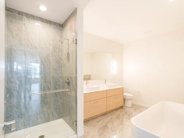 $849,000 | 57 Quincy Shore Drive, Unit 614, Quincy, MA 02171