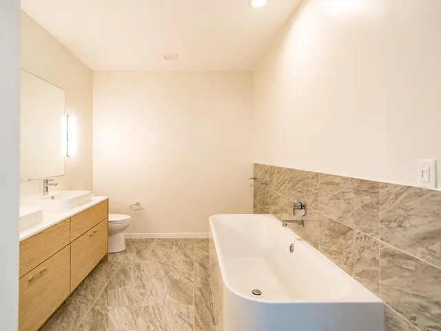 $849,000 | 57 Quincy Shore Drive, Unit 614, Quincy, MA 02171