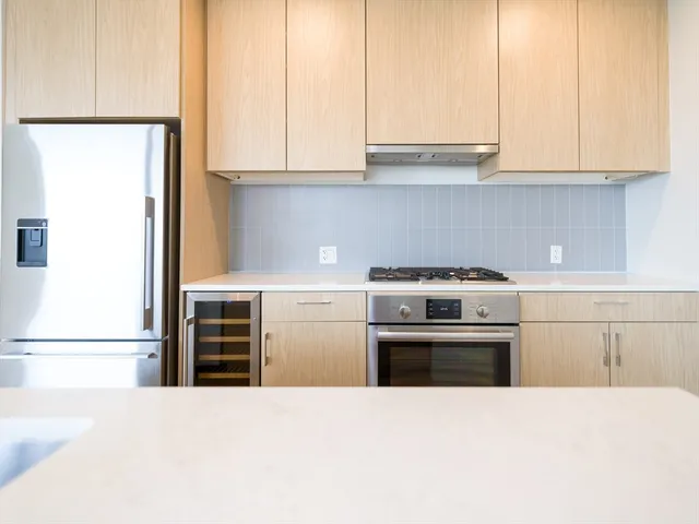 $849,000 | 57 Quincy Shore Drive, Unit 614, Quincy, MA 02171