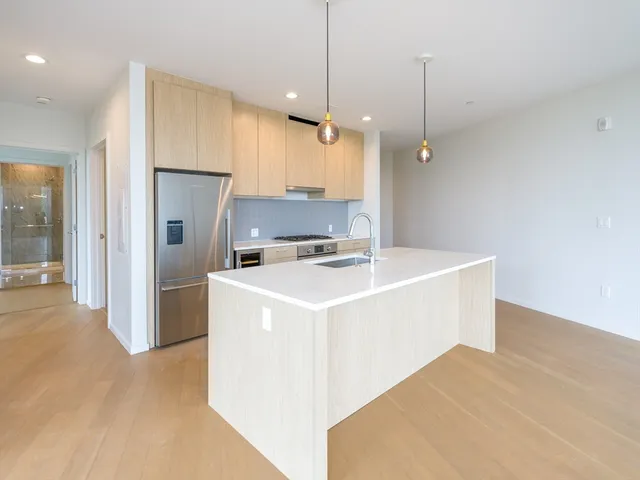 $849,000 | 57 Quincy Shore Drive, Unit 614, Quincy, MA 02171