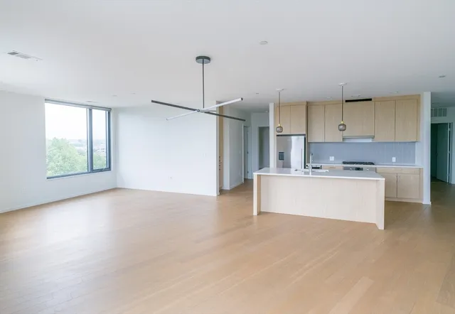 $849,000 | 57 Quincy Shore Drive, Unit 614, Quincy, MA 02171