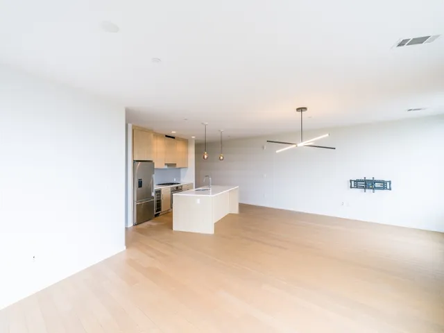 $849,000 | 57 Quincy Shore Drive, Unit 614, Quincy, MA 02171