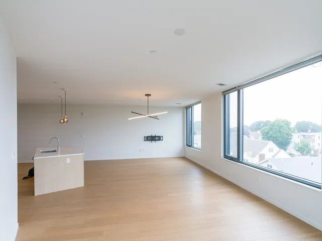 $849,000 | 57 Quincy Shore Drive, Unit 614, Quincy, MA 02171