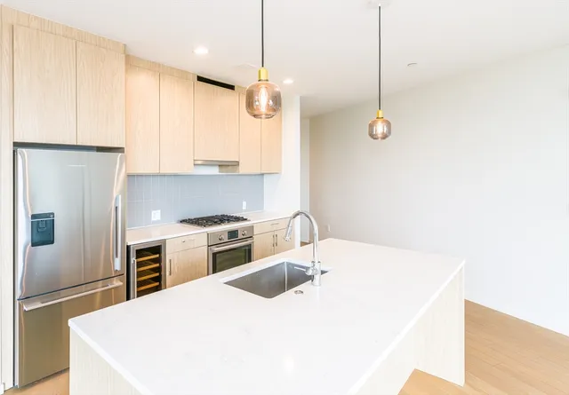 $849,000 | 57 Quincy Shore Drive, Unit 614, Quincy, MA 02171