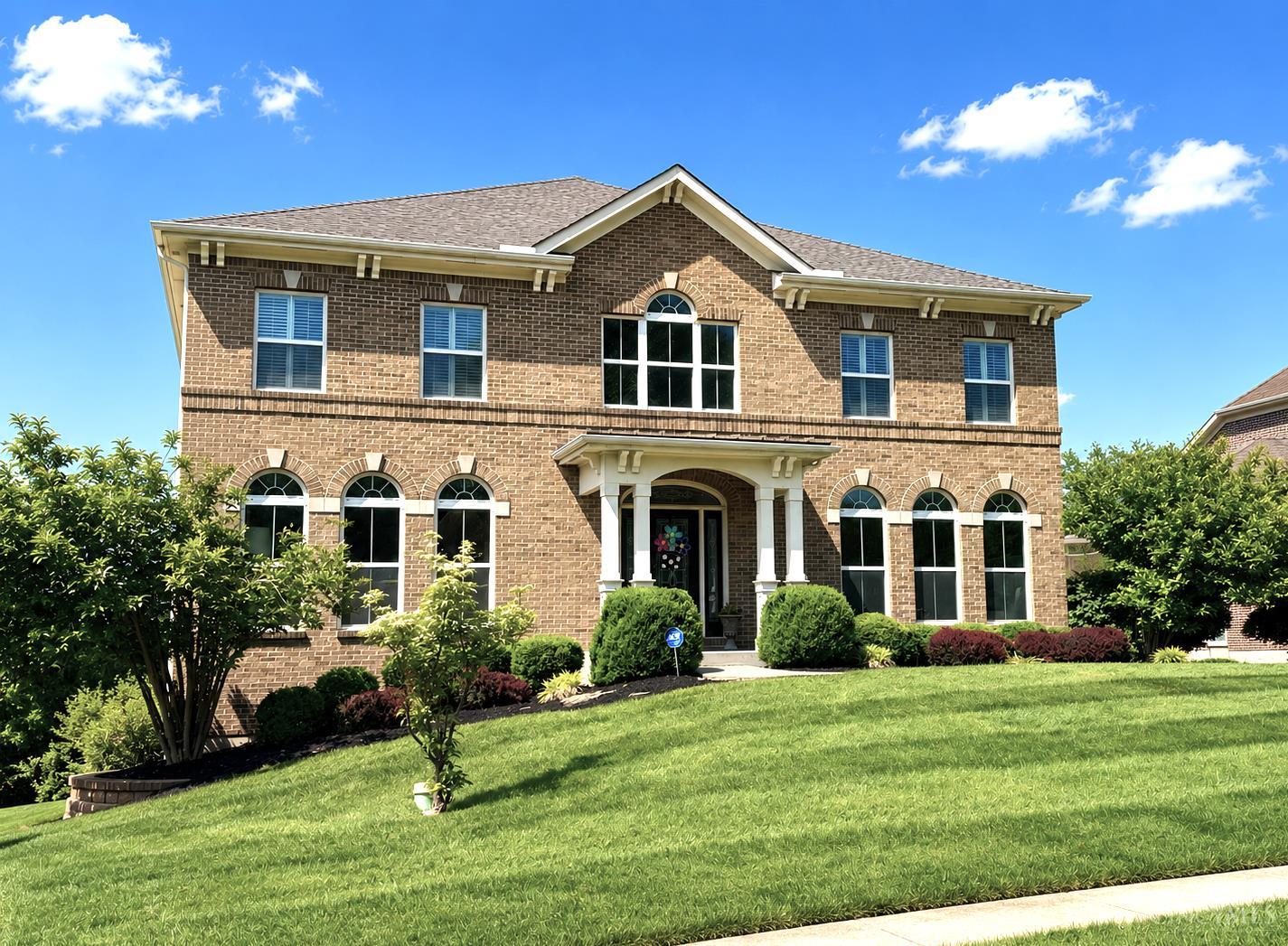 2325 Estate Ridge Drive Cincinnati, OH 45244 - Photo 3 of 73