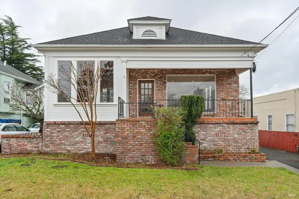 $850,000 | 816 B Street, Petaluma, CA 94952