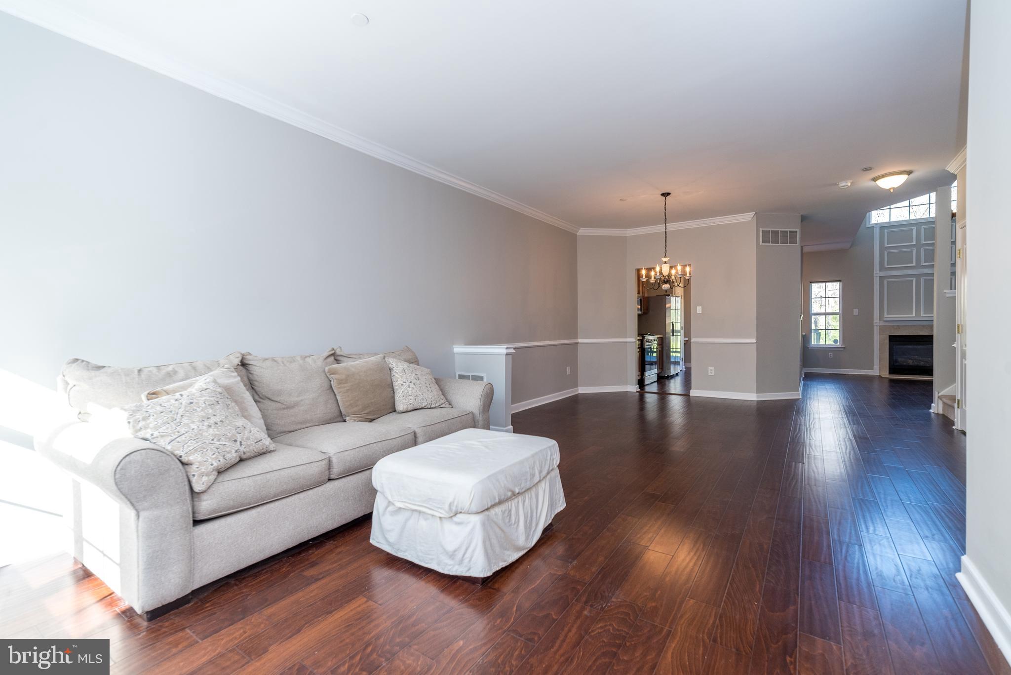4604 Old Oak Road Doylestown, PA 18902 - Photo 3 of 30 Living room