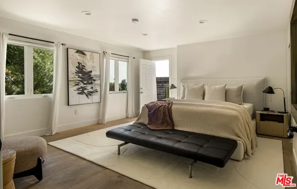 $9,999 | 2370 San Marco Drive, Los Angeles, CA 90068