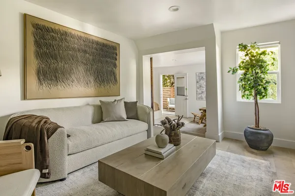 $9,999 | 2370 San Marco Drive, Los Angeles, CA 90068