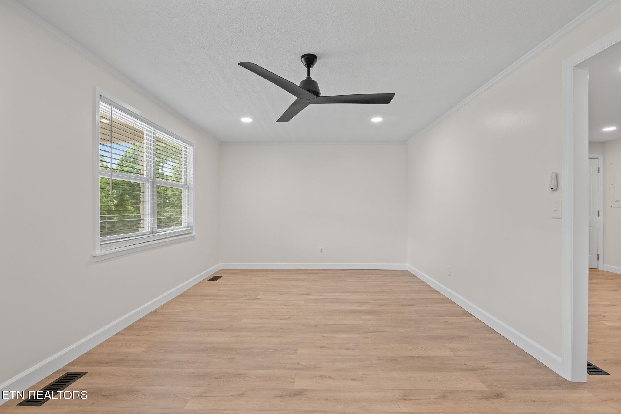 604 Reed Drive Powell, TN 37849 - Photo 15 of 31 24-web-or-mls-604 Reed-7916