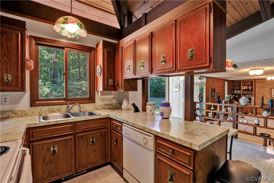 9000 Reigate Road North Chesterfield, VA 23236 - Photo 7 of 23