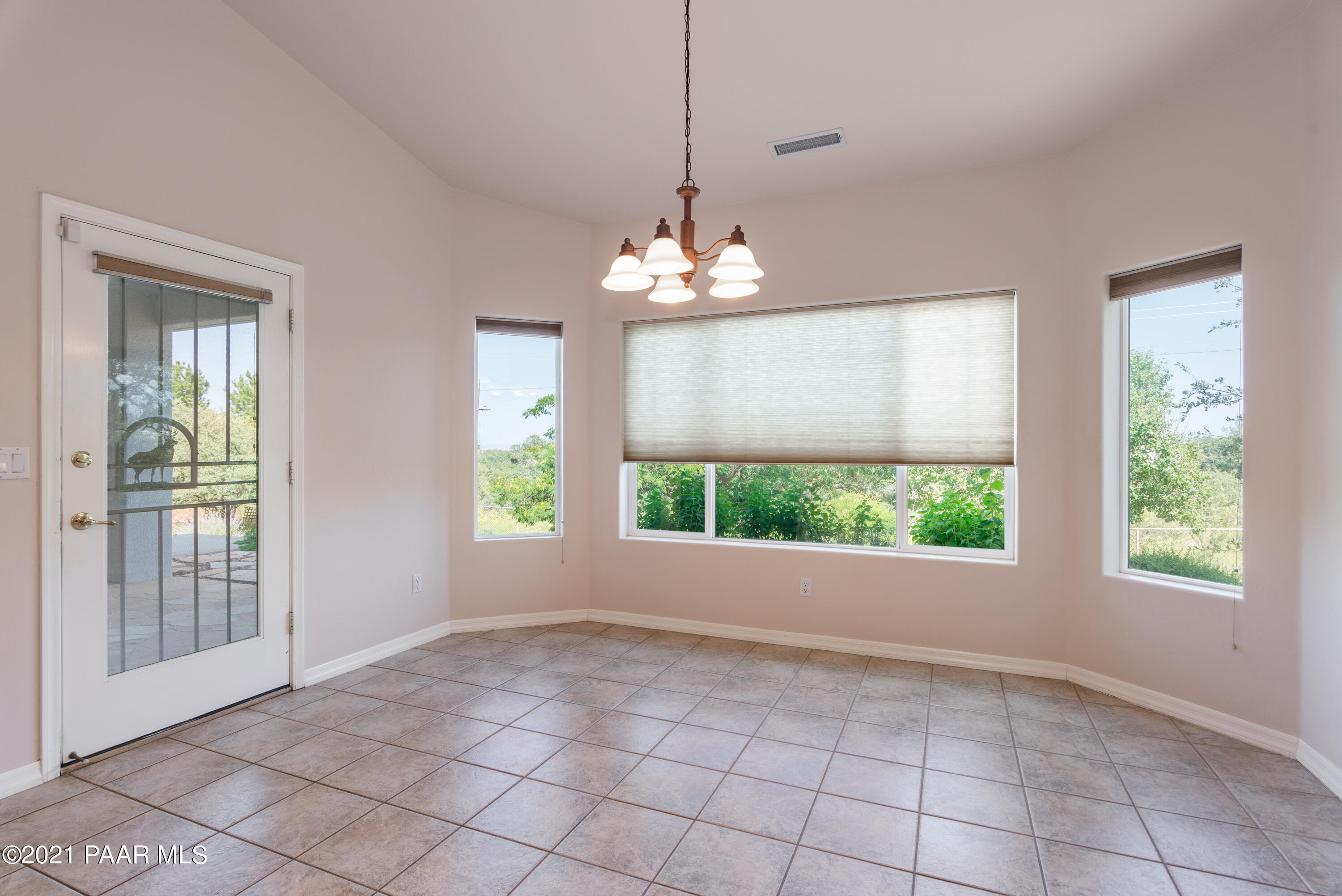 5763 Columbine Road Prescott, AZ 86305 - Photo 13 of 40 DSC_2034a