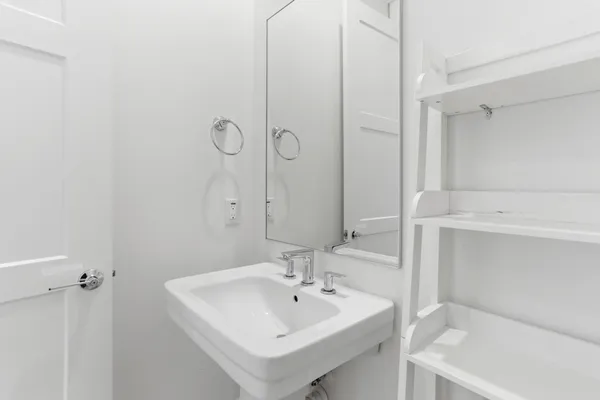 $3,000 | 9818 Mocking Bird Hill Lane, Houston, TX 77080