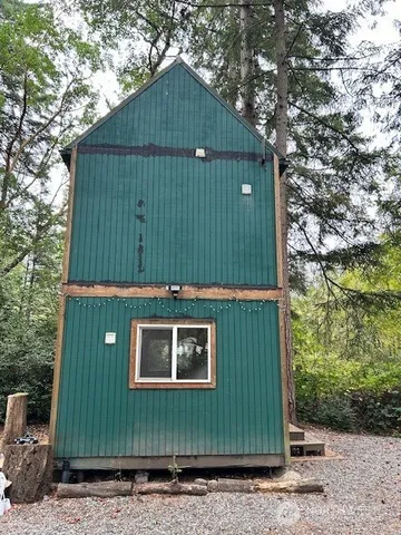 $1,250 | 19425 Beall Road Southwest, Unit WEST, Vashon, WA 98070