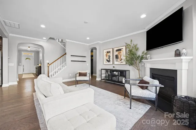 $595,000 | 18304 Studman Branch Avenue, Charlotte, NC 28278