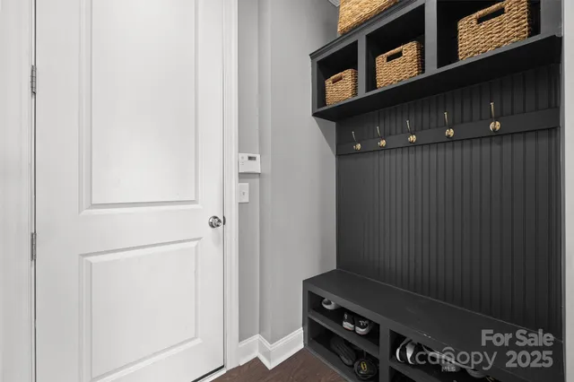 $595,000 | 18304 Studman Branch Avenue, Charlotte, NC 28278