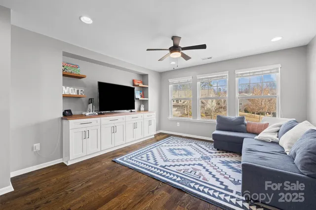 $595,000 | 18304 Studman Branch Avenue, Charlotte, NC 28278