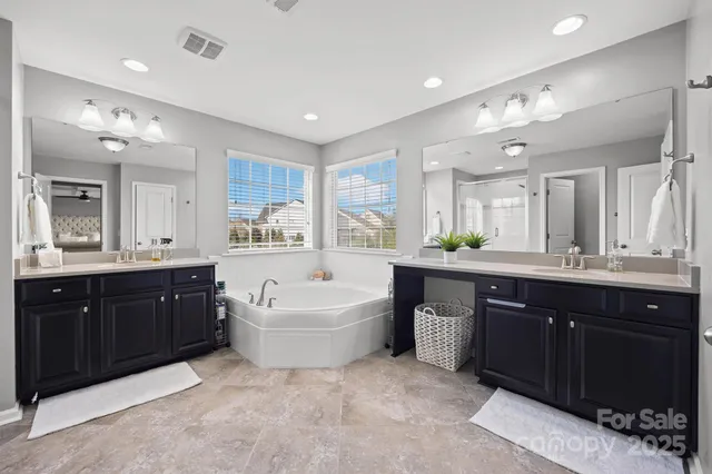 $595,000 | 18304 Studman Branch Avenue, Charlotte, NC 28278