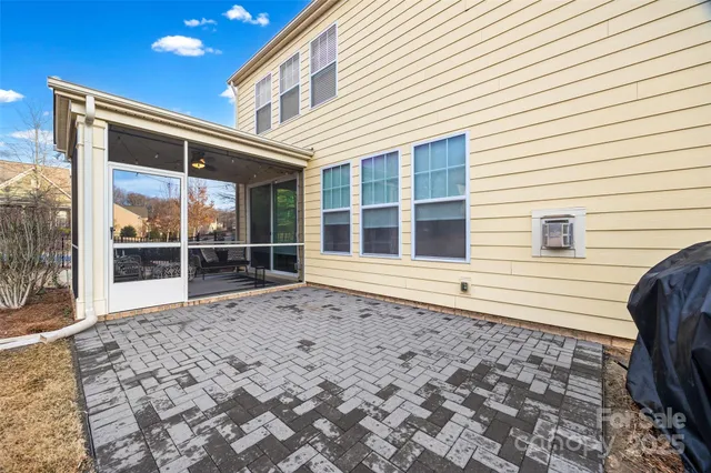 $595,000 | 18304 Studman Branch Avenue, Charlotte, NC 28278