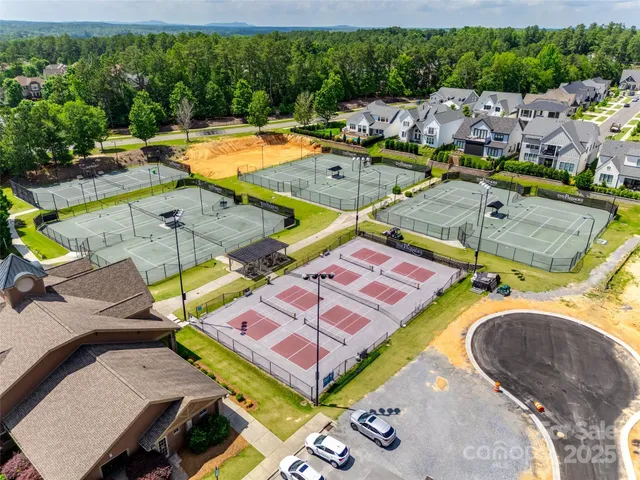 $595,000 | 18304 Studman Branch Avenue, Charlotte, NC 28278