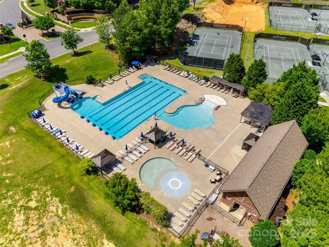 $595,000 | 18304 Studman Branch Avenue, Charlotte, NC 28278