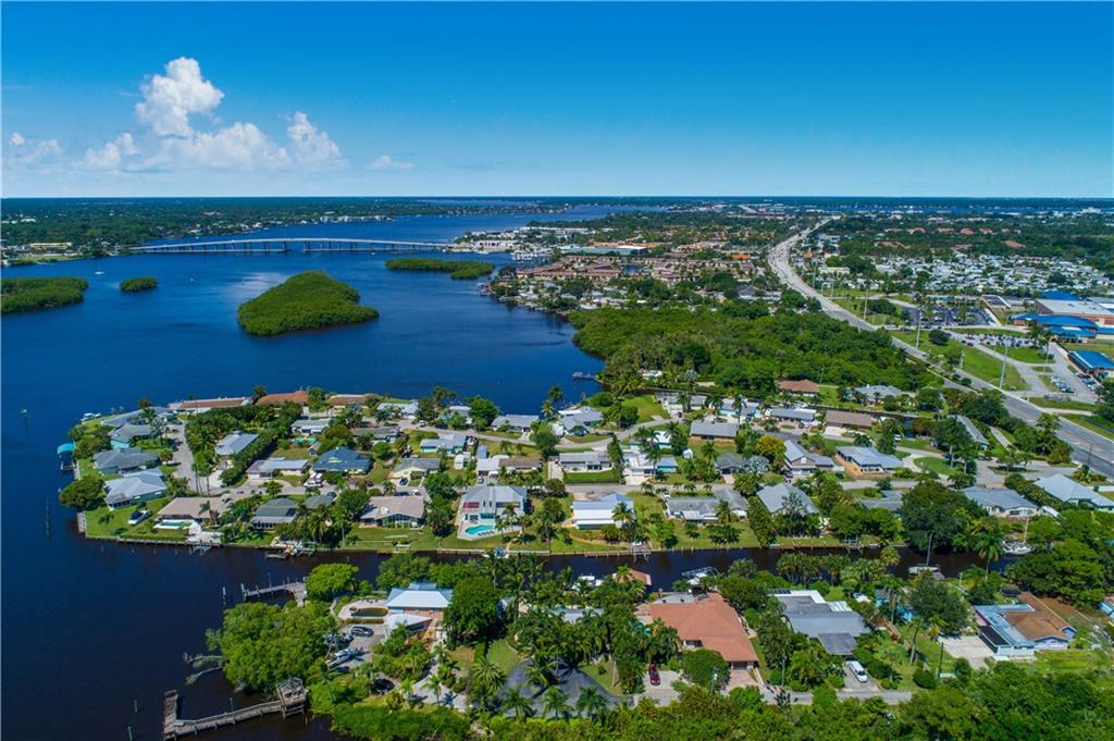 83 Southwest Watercress Way Stuart, FL 34994 - Photo 8 of 27 Gallery Image 8