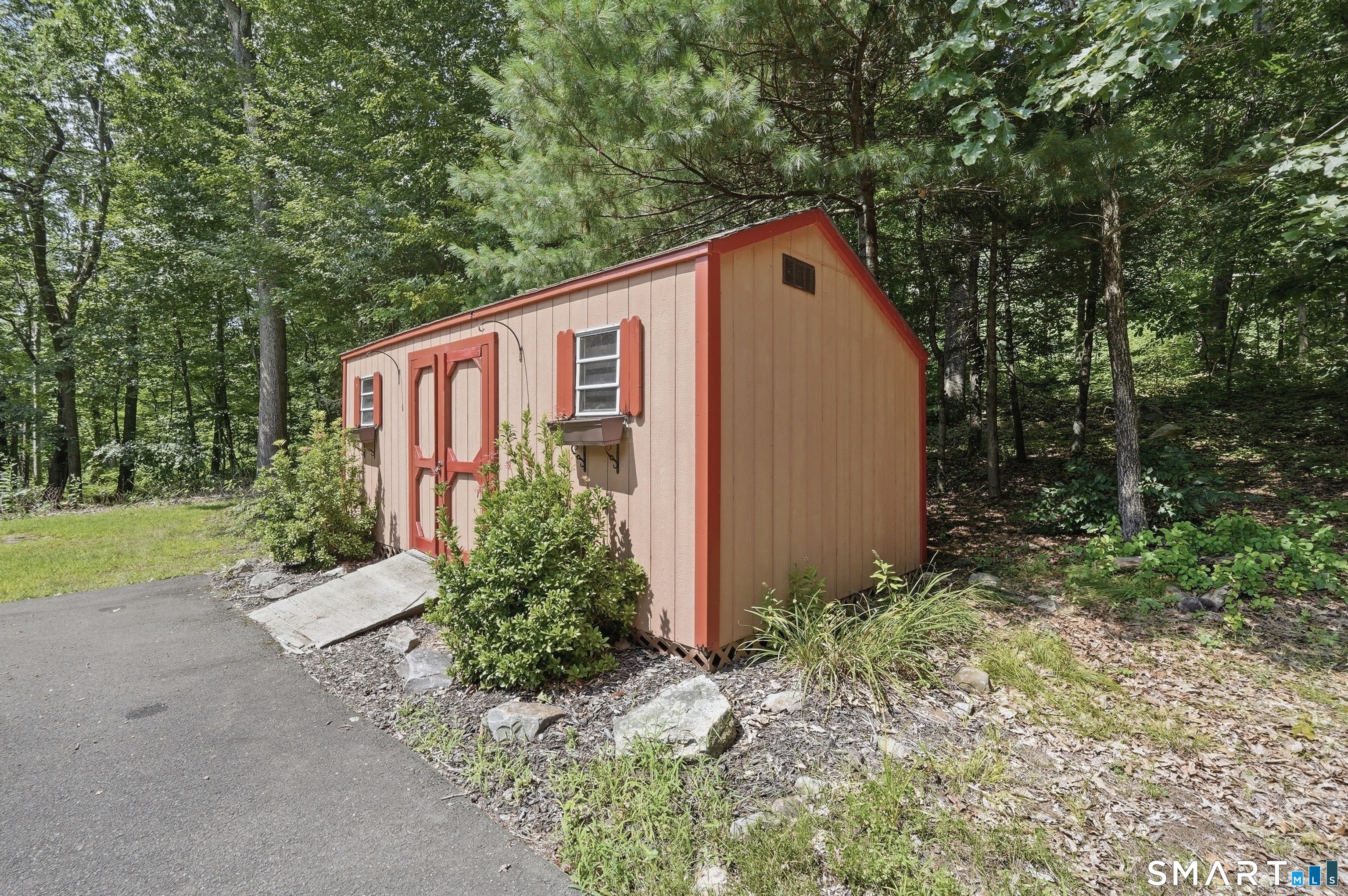 391 Old Post Road Tolland, CT 06084 - Photo 9 of 38 Gallery Image 9