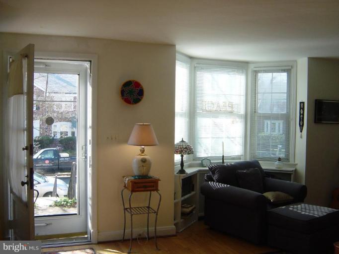 6453 Blenheim Road Baltimore, MD 21212 - Photo 4 of 18 Living Room #3