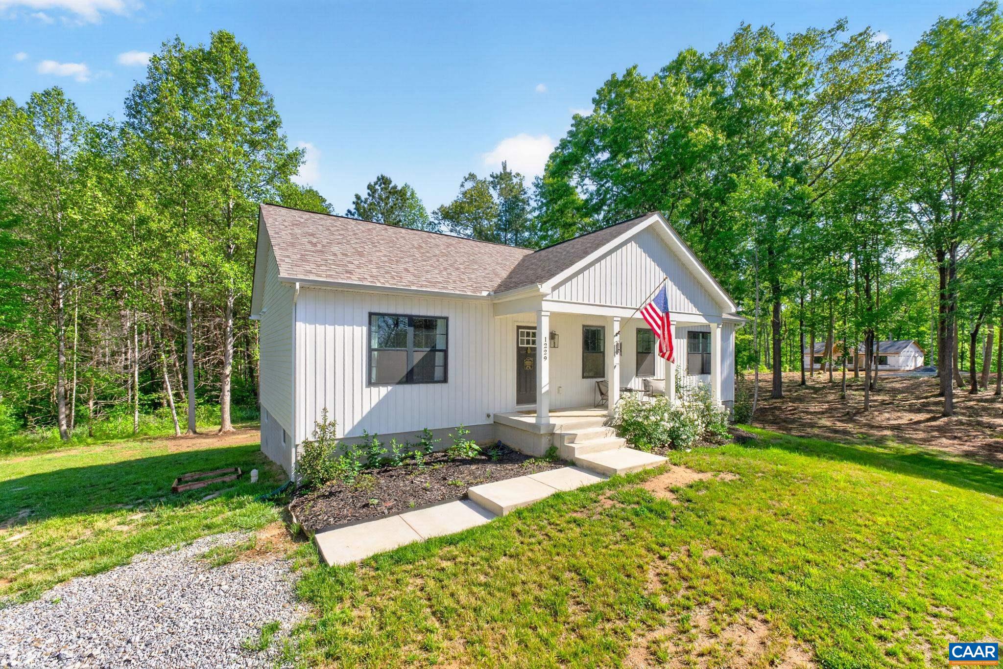 1229 Peach Grove Road Louisa, VA 23093 - Photo 3 of 57