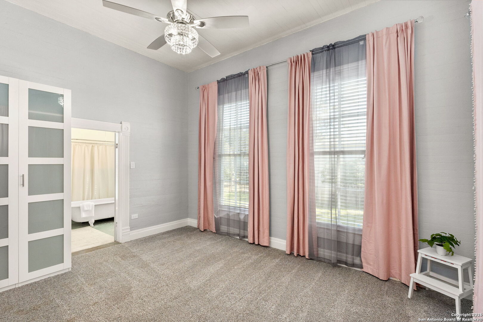 619 Comal New Braunfels, TX 78130 - Photo 13 of 35