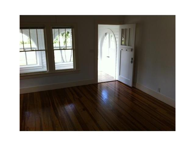 418 Northeast 4th Street Pompano Beach, FL 33060 - Photo 9 of 18 Living Room