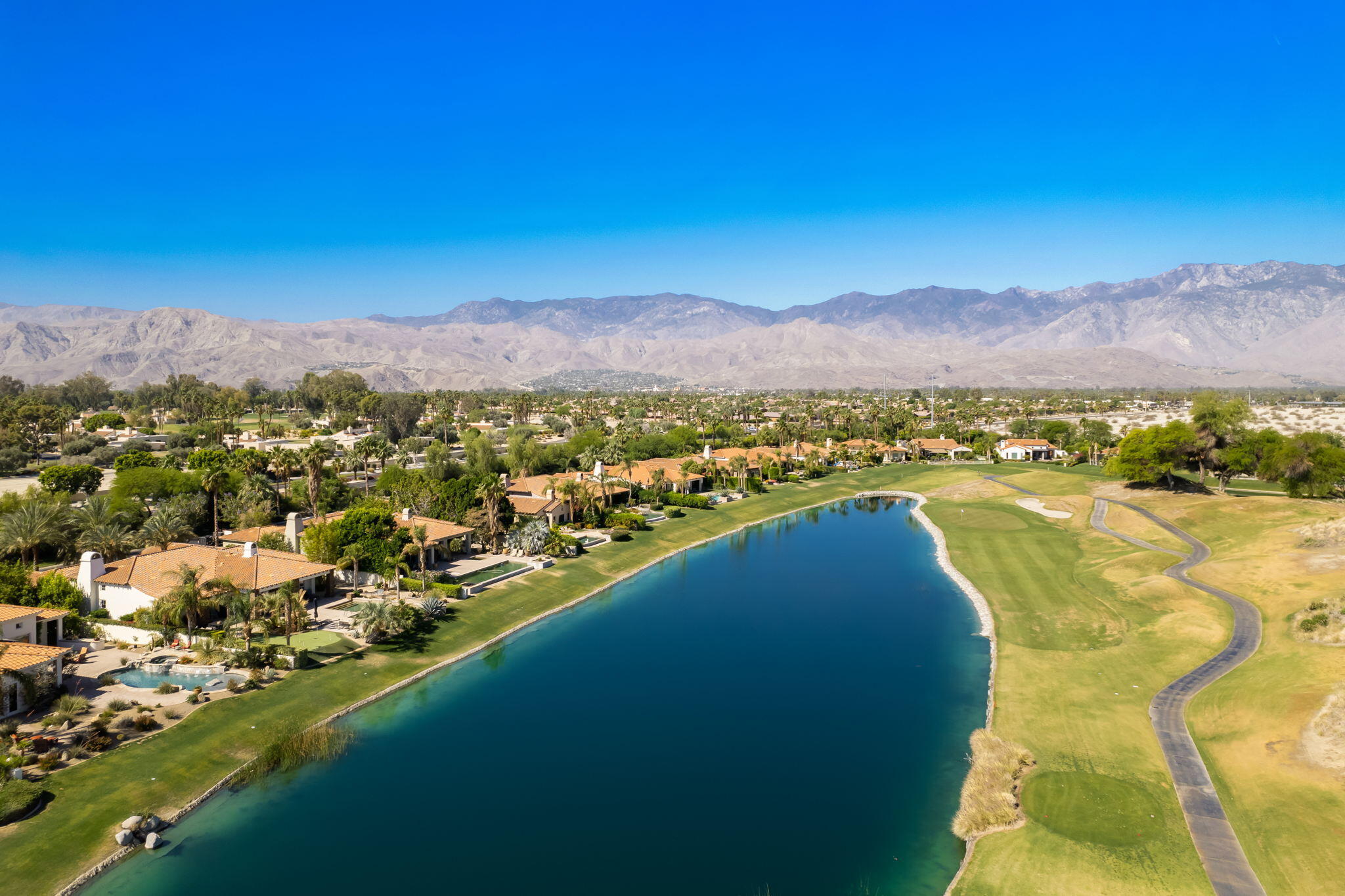 372 Loch Lomond Road Rancho Mirage, CA 92270 - Photo 49 of 51 a view of a city with mountains in the background