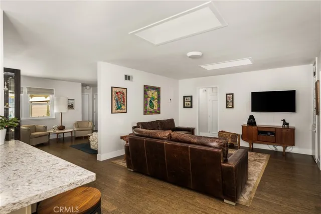 $1,195,000 | 943 East Everett Place, Orange, CA 92867