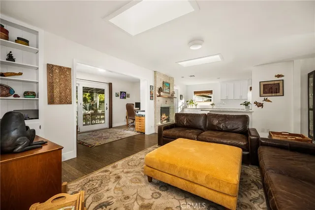 $1,195,000 | 943 East Everett Place, Orange, CA 92867